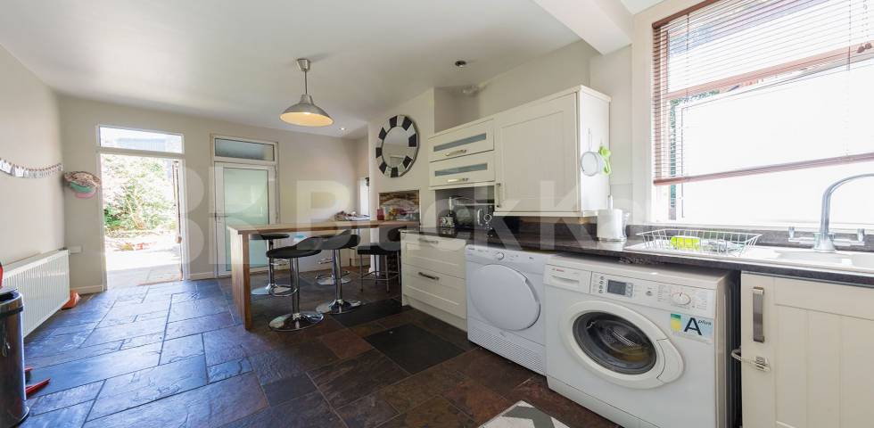 			New Instruction! Private patio and garden flat!, 2 Bedroom, 1 bath, 1 reception Ground Floor Maisonette			 Rathcoole Gardens, Crouch End / Hornsey